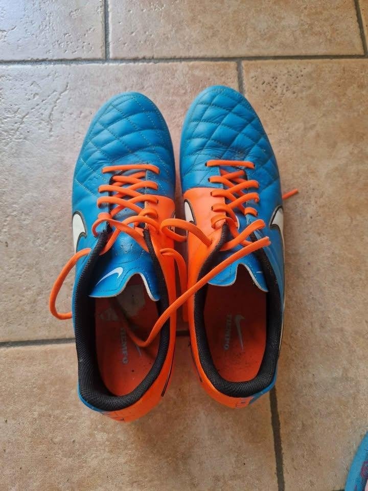Chaussures de football en cuir, Enlèvement, Comme neuf, Chaussures