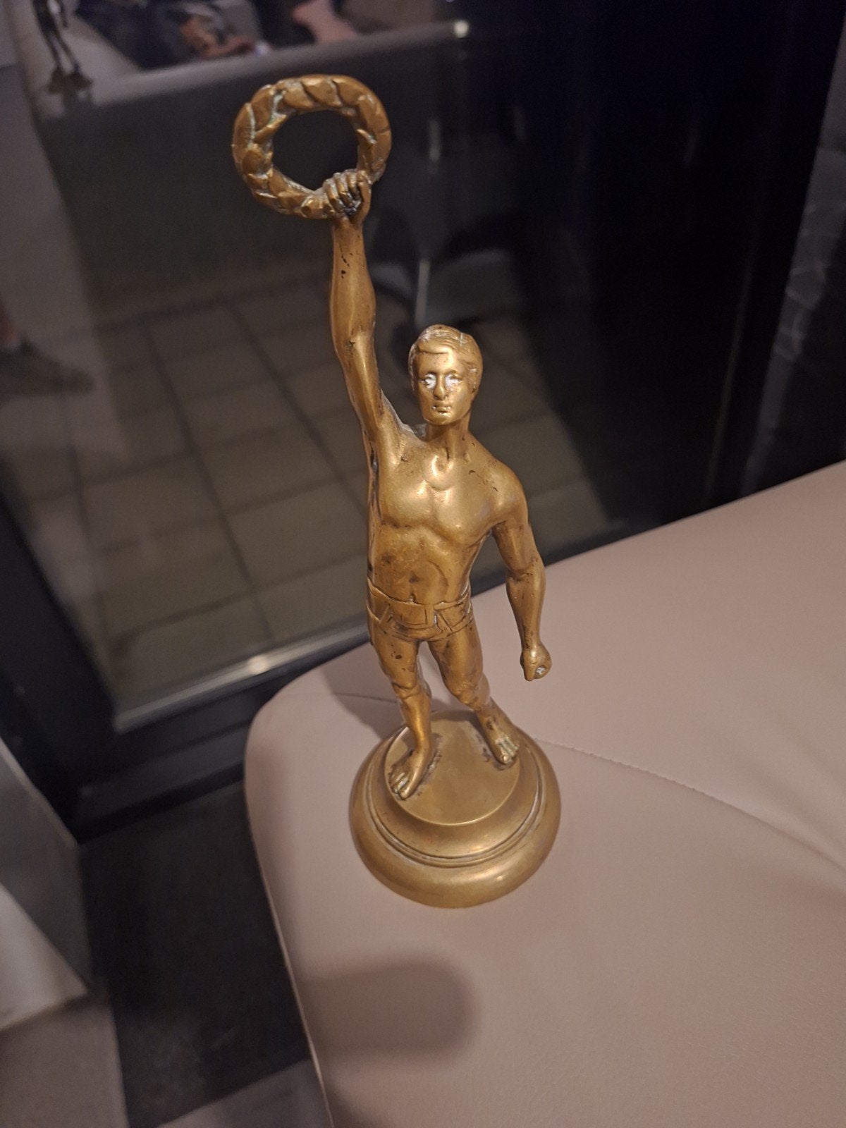 Statue en bronze des Jeux Olympiques de 1936, Enlèvement