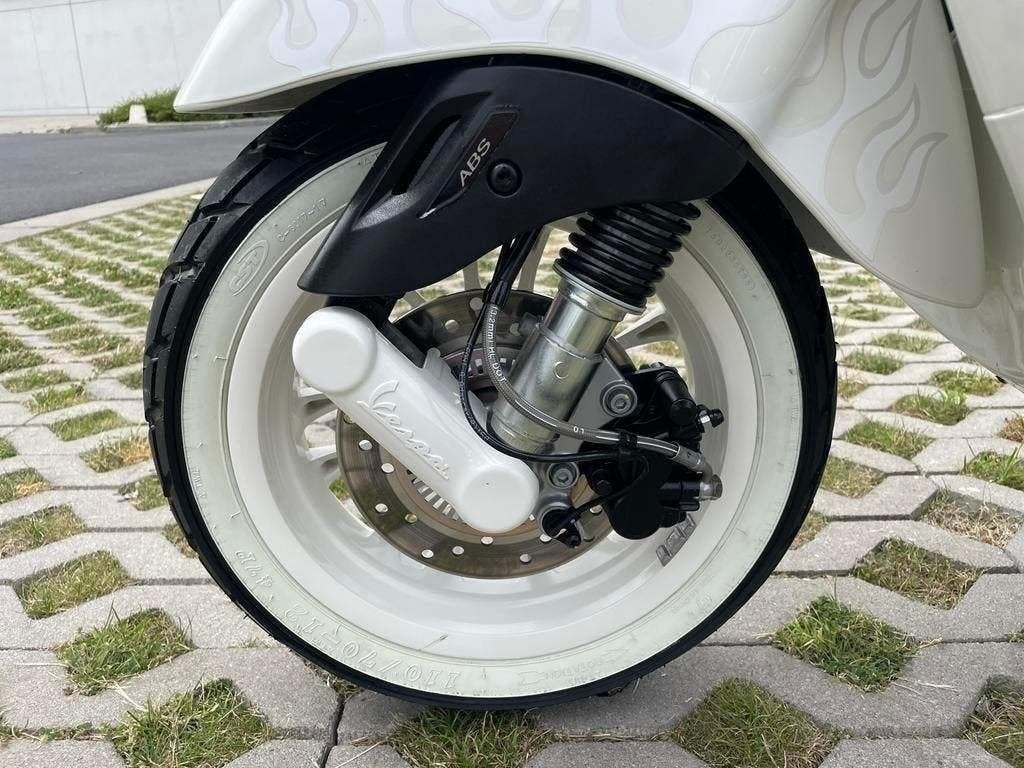 PIAGGIO VESPA 125 * 2022 * 800 km * Limited édition, Motos, Scooter, Entreprise, Neuf, 1 cylindre