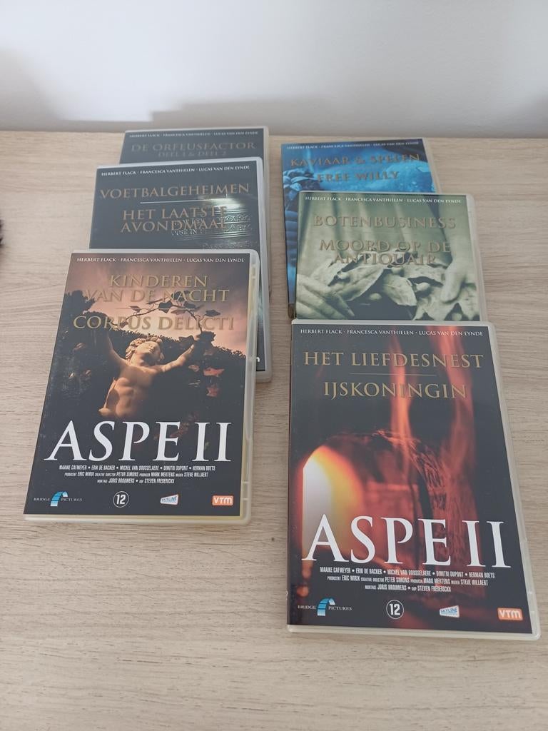 Dvd boxen prijzen tussen 2 en max 5 euro, Enlèvement