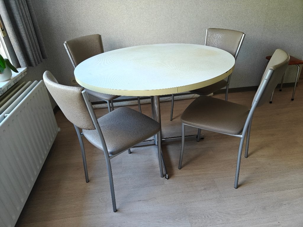 keukentafel met 4 stoelen, Huis en Inrichting, Ophalen, Zo goed als nieuw