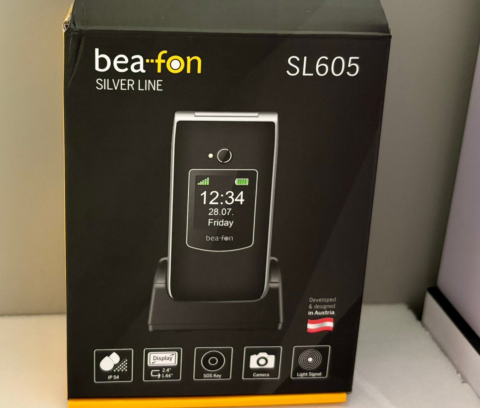 Beafon SL605B  / seniorentelefoon - NIEUW !!!, Telecommunicatie, Ophalen of Verzenden, Nieuw, Inklapmodel