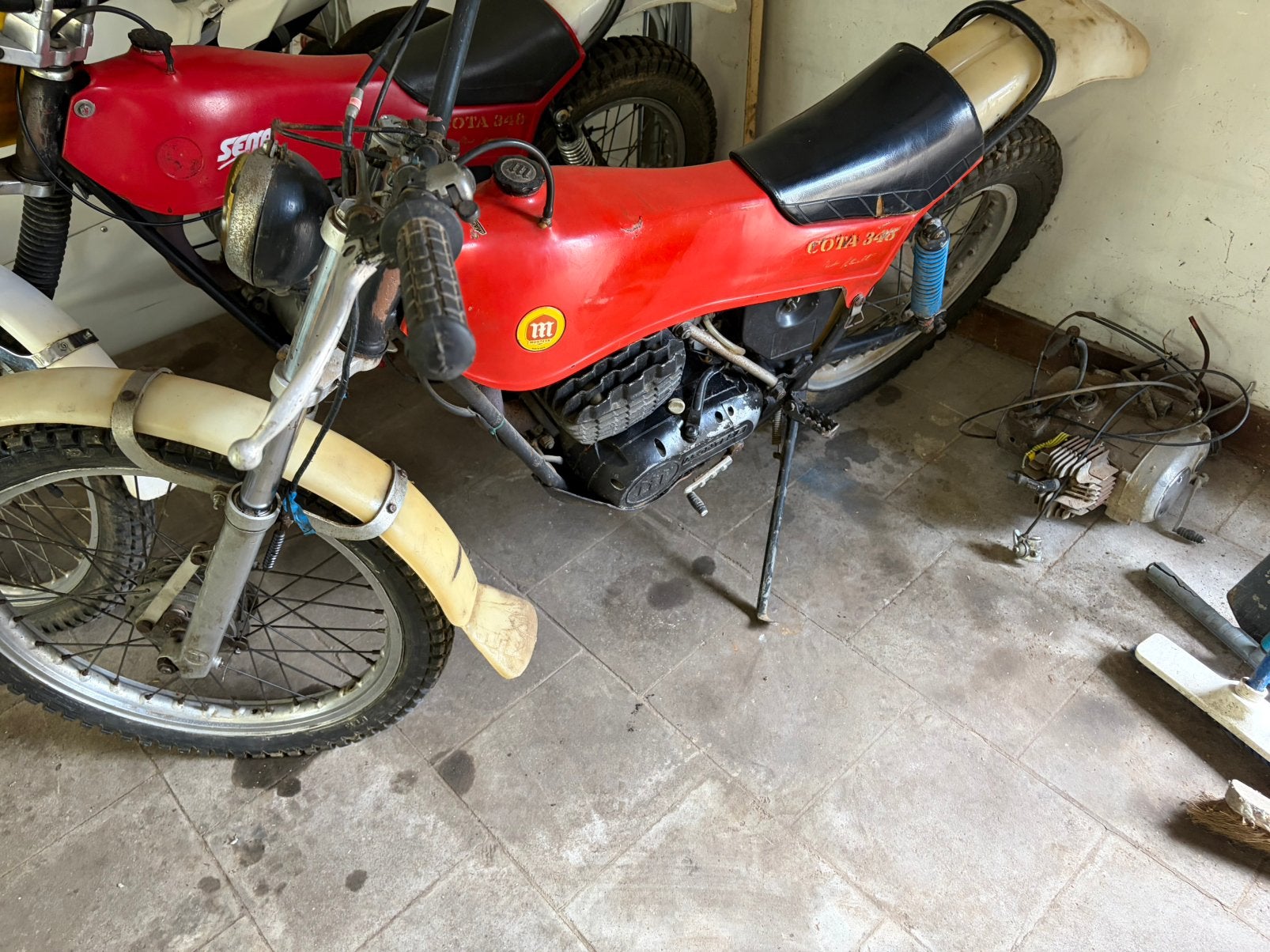 Montesa cota 348 , tourne et roule, Enlèvement