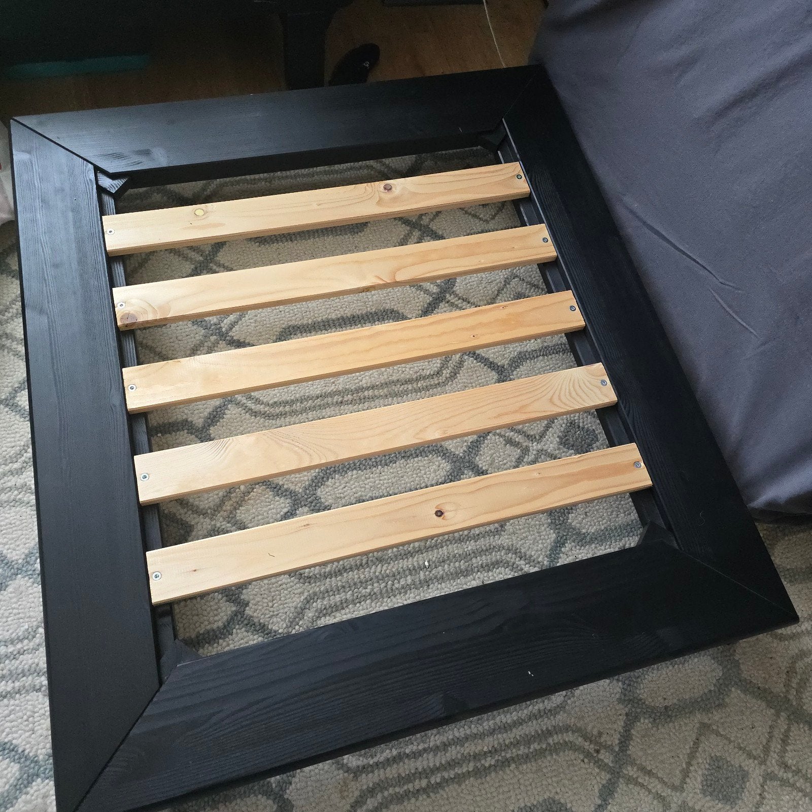 Futon convertible INdie Karup + pouf senza, Huis en Inrichting, Slaapkamer | Bedden, 100 cm, 200 cm, Grijs, Ophalen
