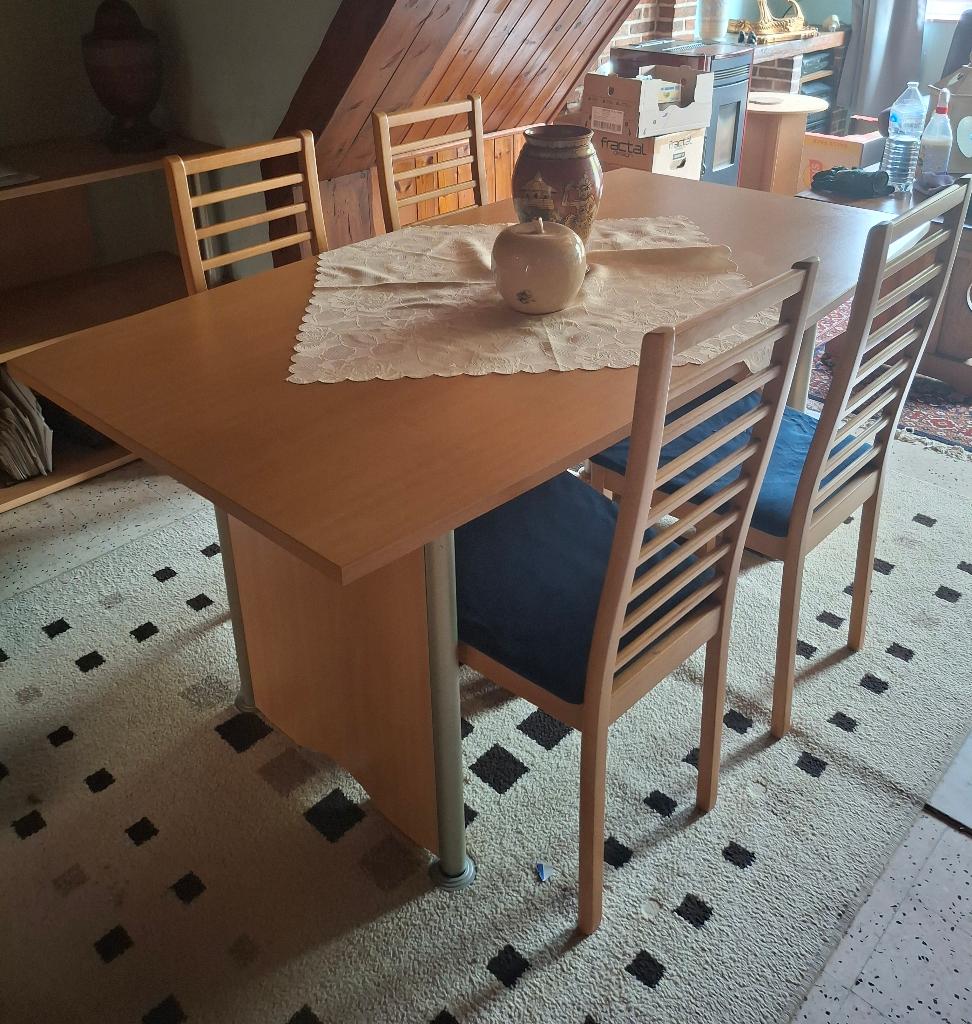 Eettafel en vier stoelen, Enlèvement, Utilisé