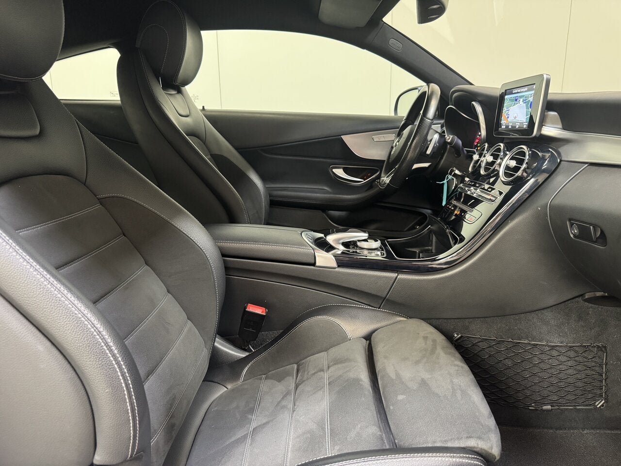 Mercedes-Benz C 180 Coupé Benzine Autom. - AMG Line - GPS -, Autos, 0 kg, Argent ou Gris, Achat, Euro 6