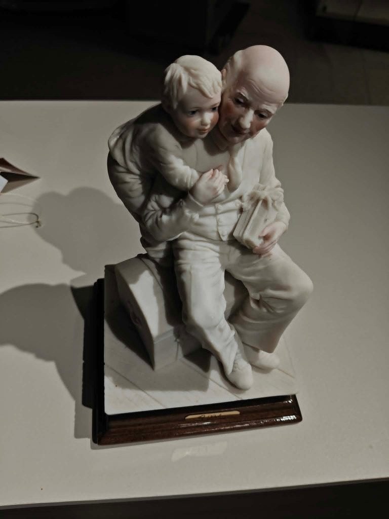 Capodimonte beeldjes, Enlèvement