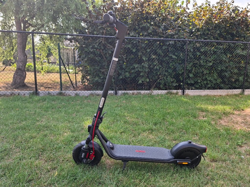 E step Segway ninebot bijna nieuw!, Fietsen en Brommers, Steps, Ophalen, Zo goed als nieuw, Elektrische step (E-scooter), Segway ninebot