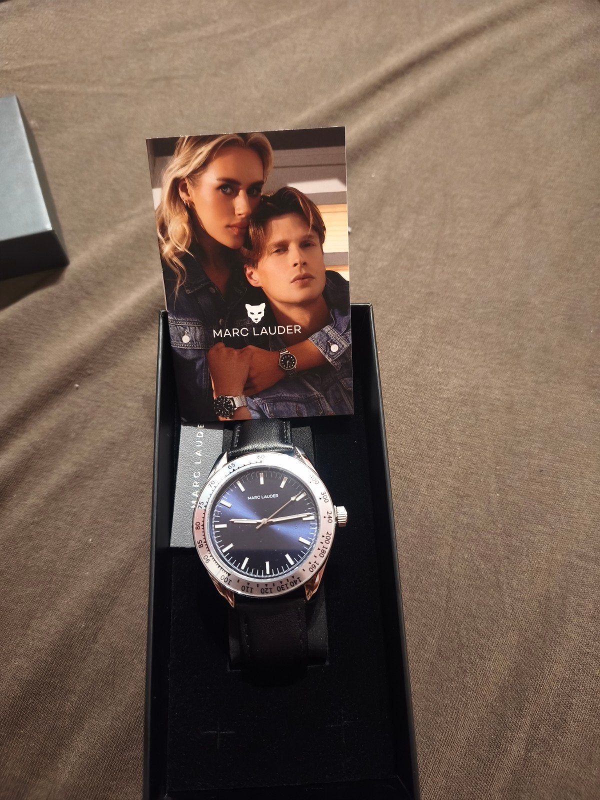 Montre Marc Lauder Helsinki noire et bleue - Neuve, Bijoux, Sacs & Beauté, Autres marques, Enlèvement ou Envoi, Cuir, Acier
