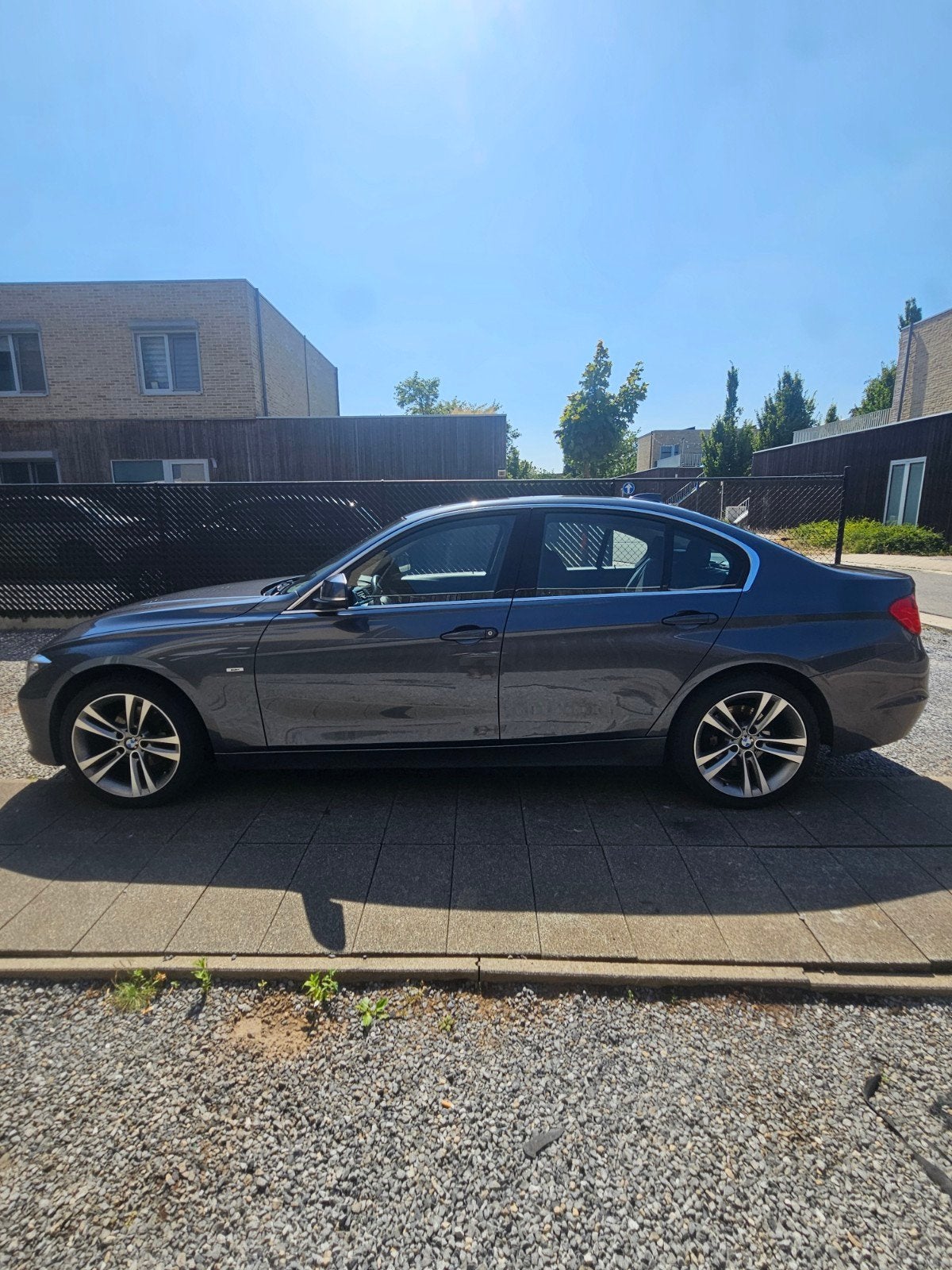 Bmw 318i Modern uitvoering met garantie, Zwart, 4 cilinders, Leder en Stof, Zwart