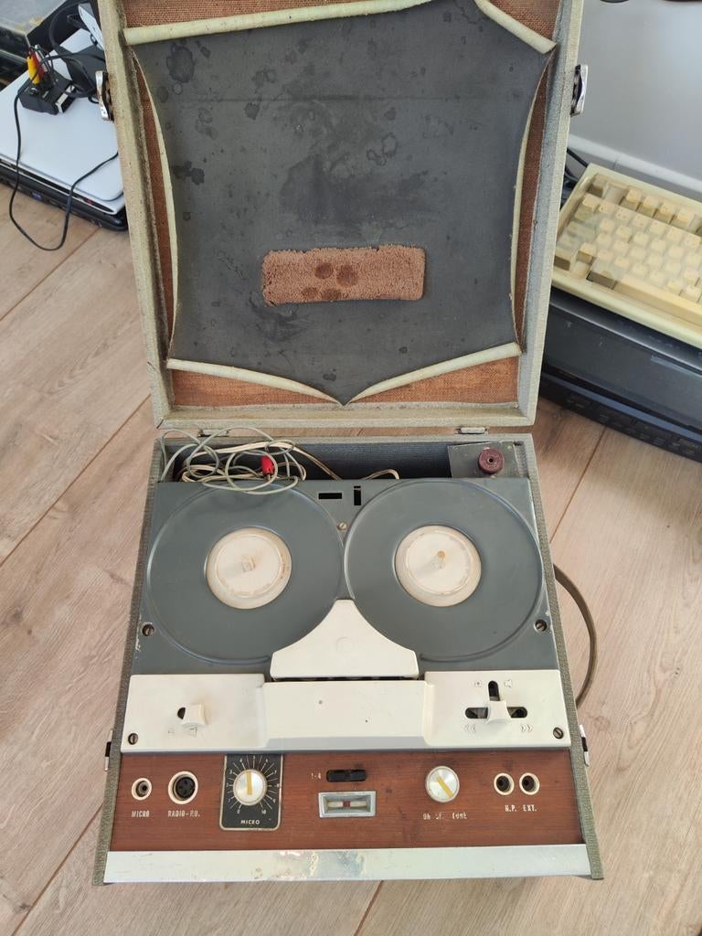 Magnétophone à bandes Vintage Novak