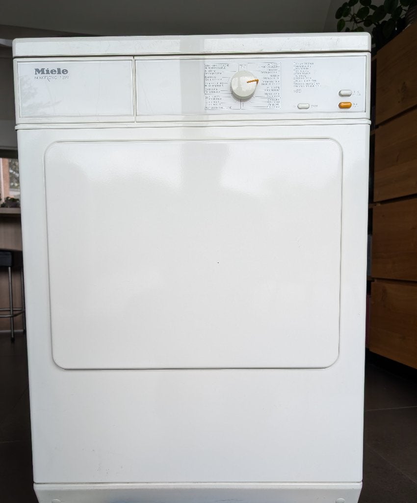 Miele droogkast met luchtafvoer, Ophalen, 6 tot 8 kg, Gebruikt, Minder dan 85 cm
