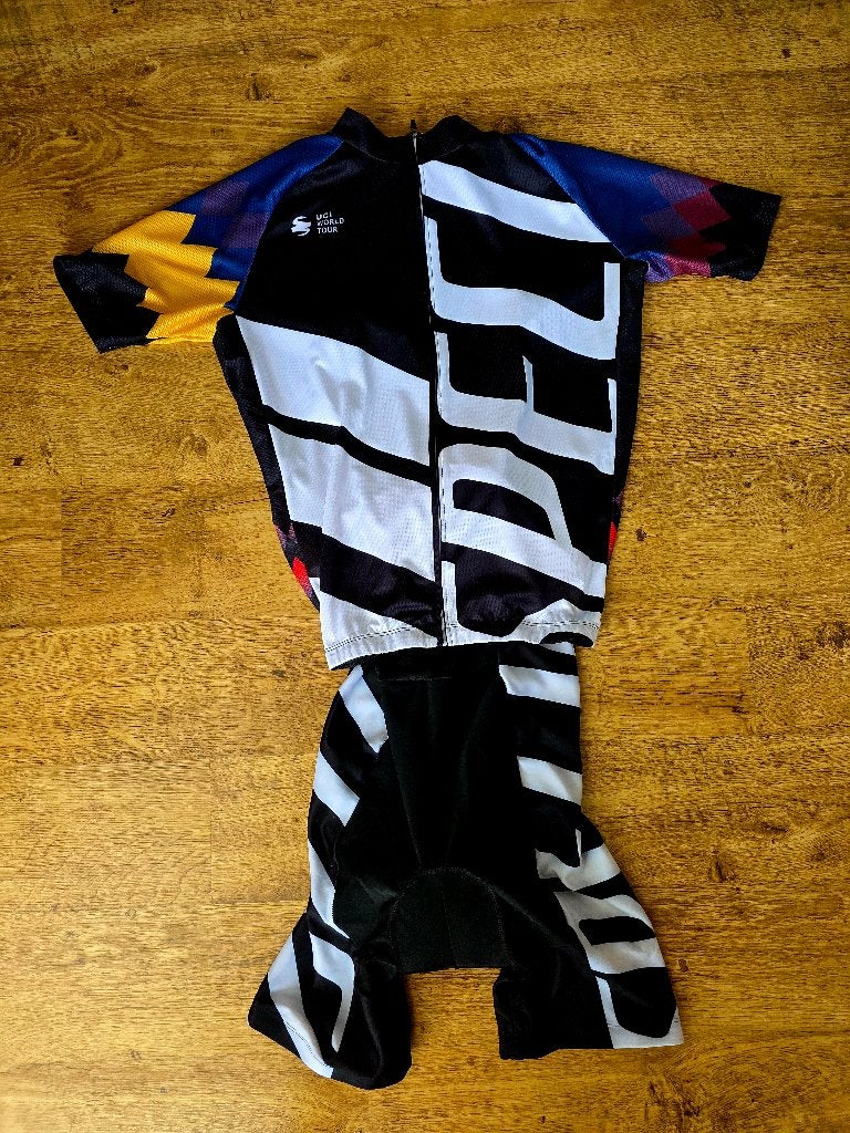 Specialized Trui en Broek, Ophalen, Zo goed als nieuw