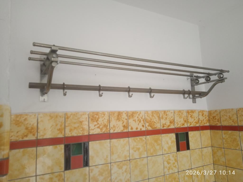 L'Art Déco comme l'Art Déco peut être un porte-manteau, Enlèvement, Comme neuf, Métal, Portemanteau mural