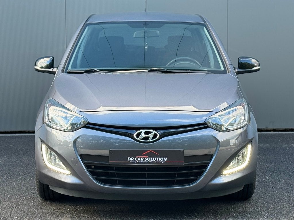 Hyundai I20||1.2 Benzine||airco cruise control|| 159Dkm 2014, Auto's, Voorwielaandrijving, Dealer onderhouden, Stof, Zwart