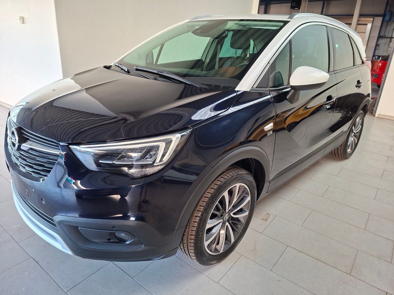 Opel crosland 1200cc benz.bj.2020,76800km super mooie wagen, Auto's, Voorwielaandrijving, Euro 6, Blauw, Leder en Stof