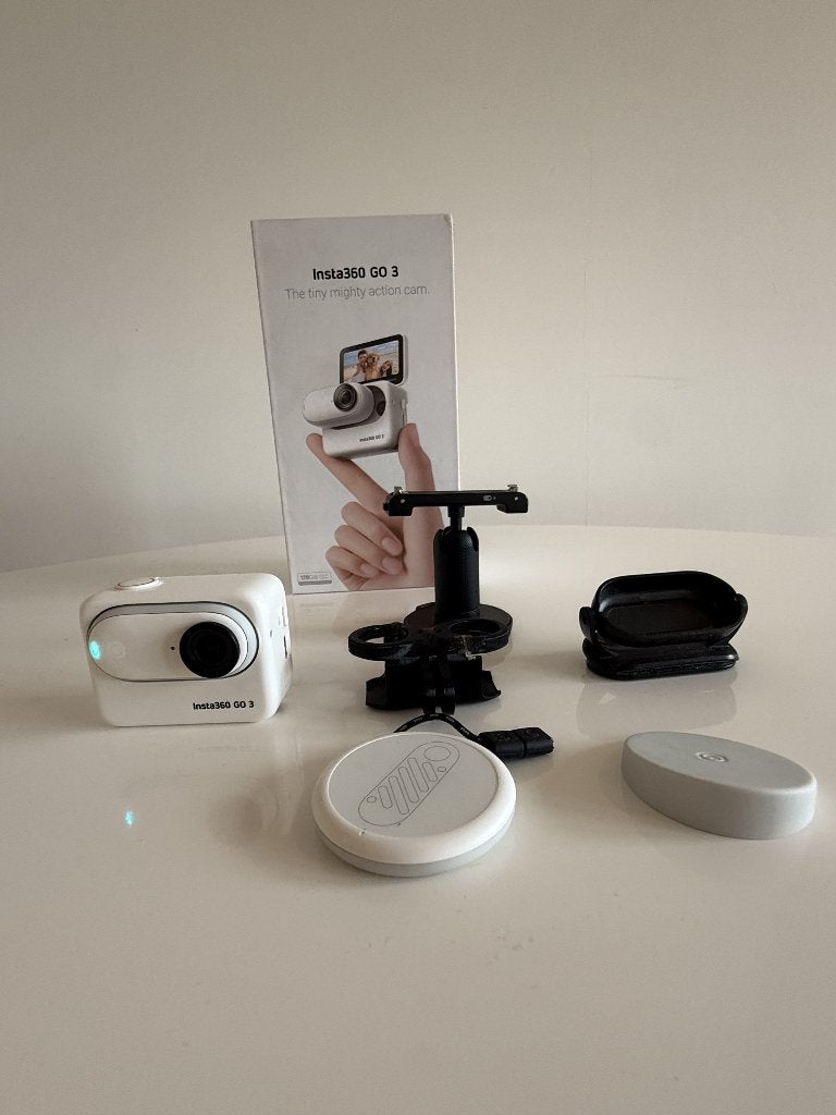 Insta360 GO 3 128 GB compacte actiecamera + accessoires, Ophalen, Zo goed als nieuw