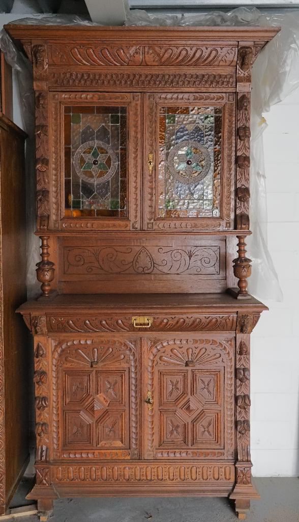 Antieke kast, Ophalen