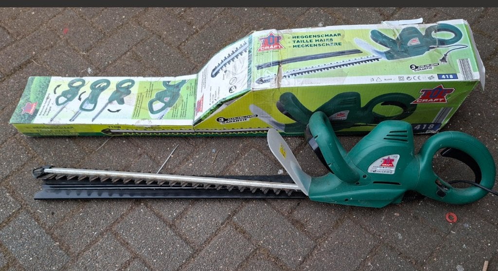 ELECTRISCHE HEGSCHAAR en KLEINTUINMATERIAAL, Ophalen of Verzenden, Zo goed als nieuw, Elektrisch