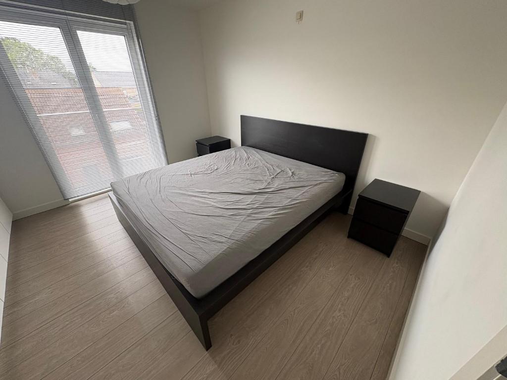 MALM - IKEA BEDFRAME - 180x200 - INCLUSIEF BODEM, Huis en Inrichting, Slaapkamer | Bedden, Ophalen, Zwart, 180 cm, 200 cm