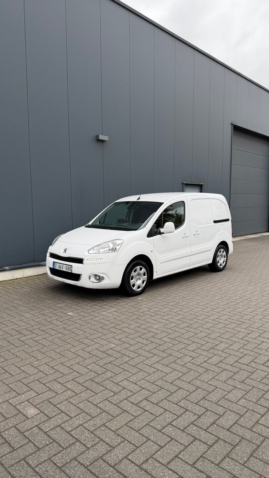 Peugeot Partner 1.6 HDi |90 CH|2015|150.500KM|OPTIONS COMPLÈ, Autos, Euro 5, Achat, https://public.car-pass.be/partner, Entreprise