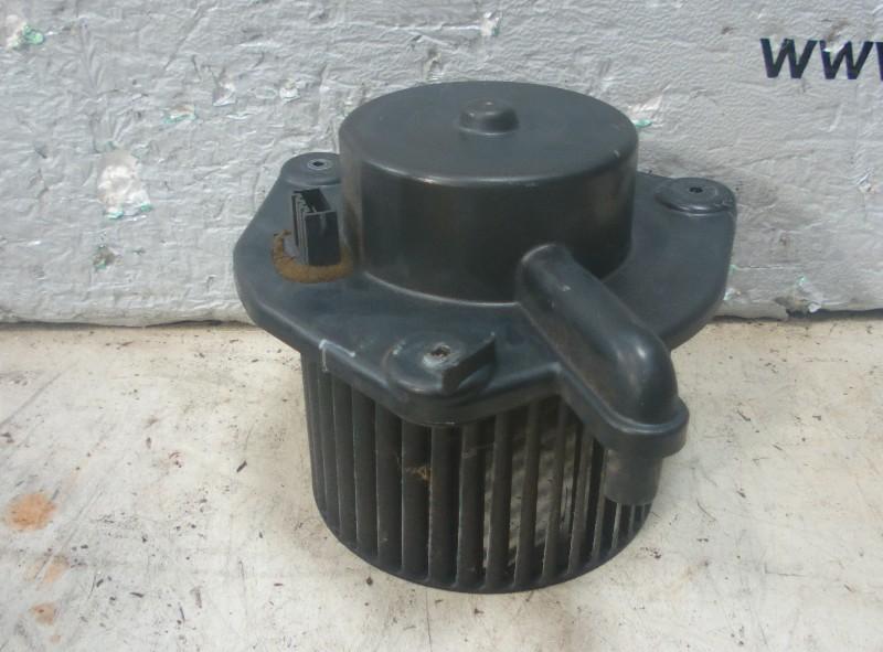 KACHELVENTILATOR Volvo 960 I Estate (01-1990/01-1997), Gebruikt, Info@VerberkAutodemontage.nl, Nijverheidstraat 1a 1a
5405 AJ  UDEN, NL