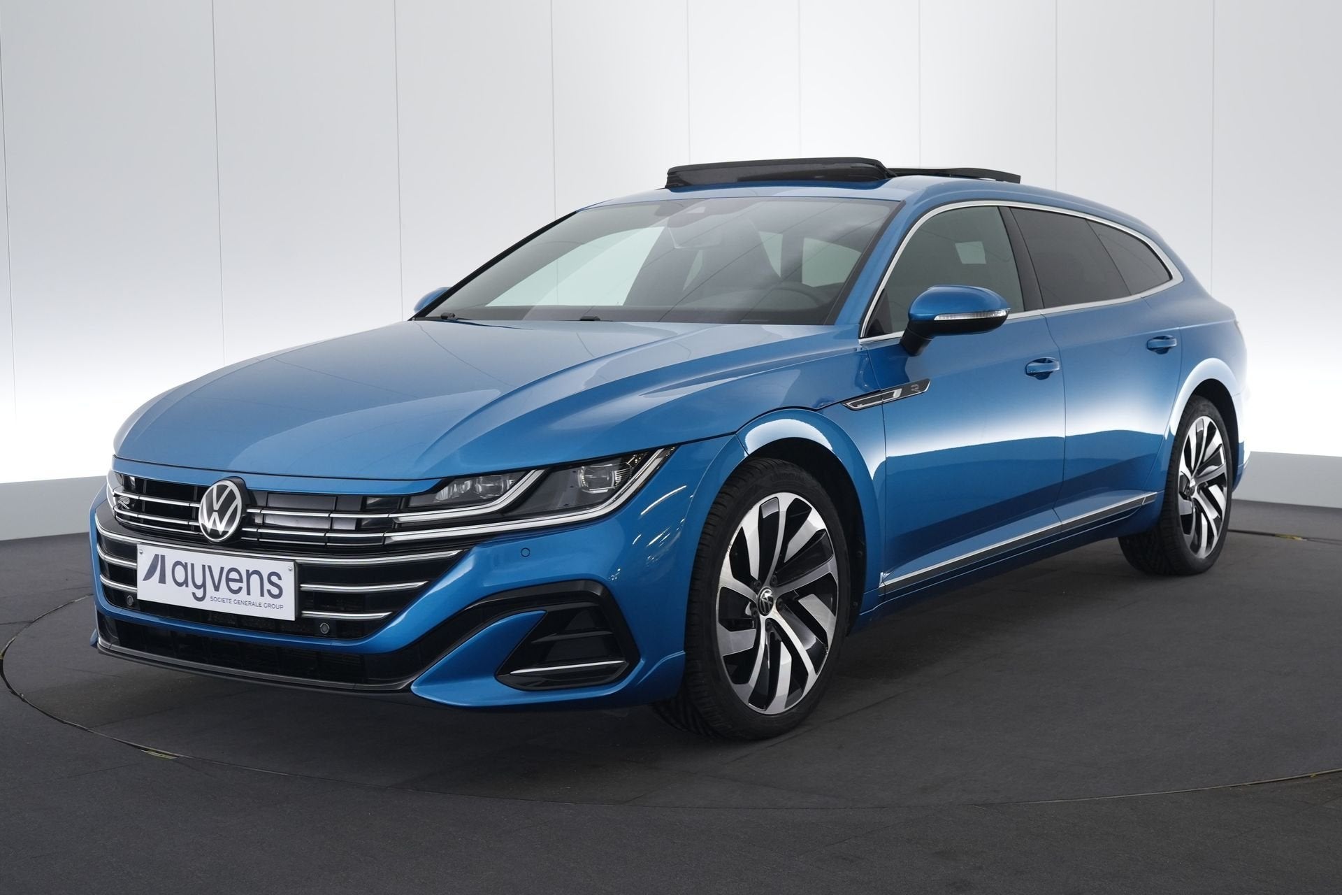 (2CMP642) VOLKSWAGEN ARTEON SB, Auto's, Arteon, Gebruikt, Blauw, 5 deurs