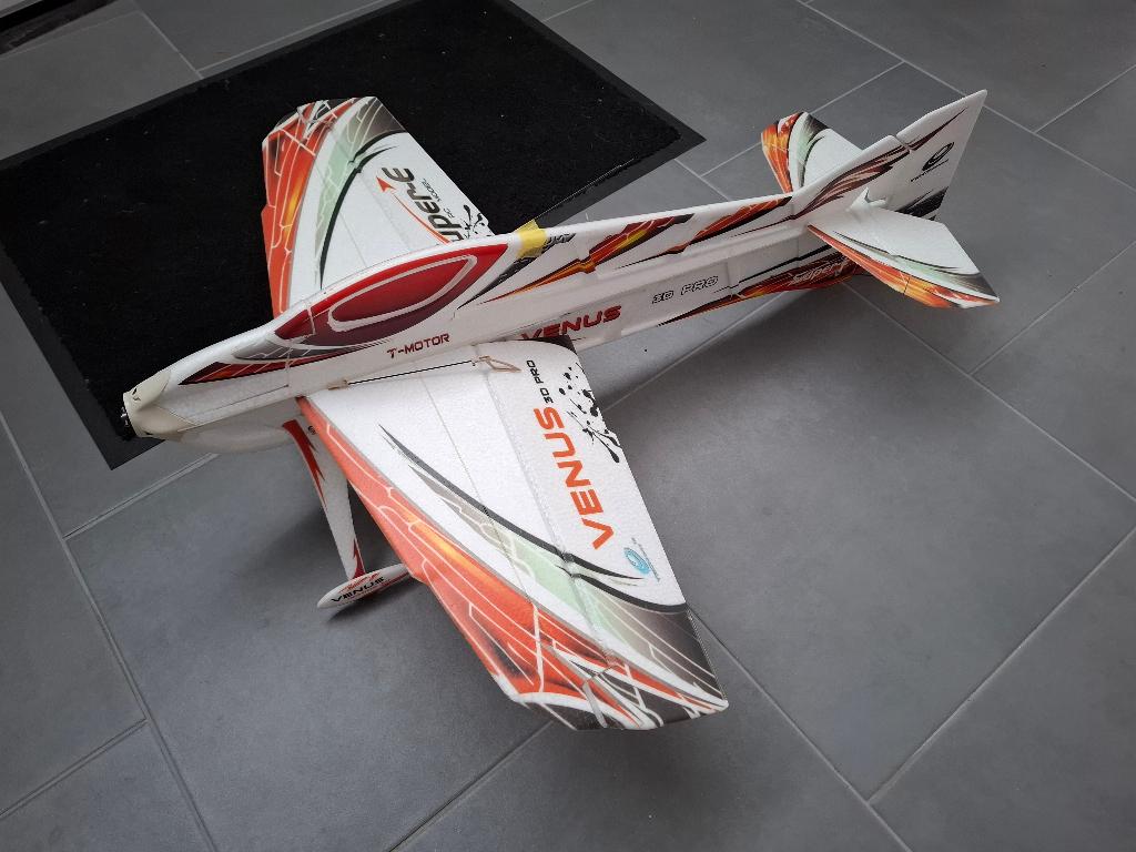 3 D VLIEGER NIEUW, Hobby en Vrije tijd, Modelbouw | Radiografisch | Vliegtuigen, Ophalen, Nieuw, Elektro