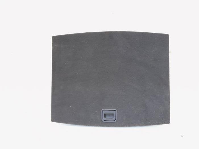 Plaque sol coffre d'un Audi A4, -, 3 mois de garantie, Audi, Utilisé