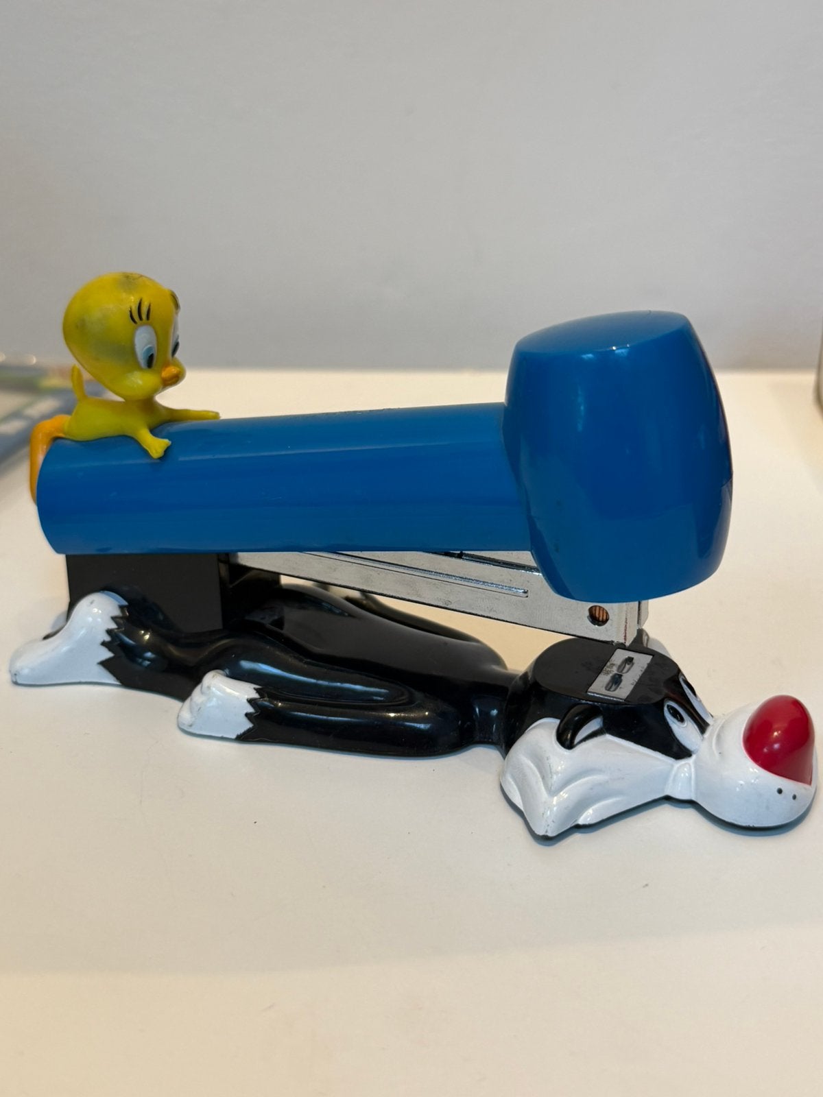 Vintage sylvester en tweety stapler, Verzamelen, Stripfiguren, Ophalen of Verzenden, Looney Tunes, Gebruikt, Gebruiksvoorwerp