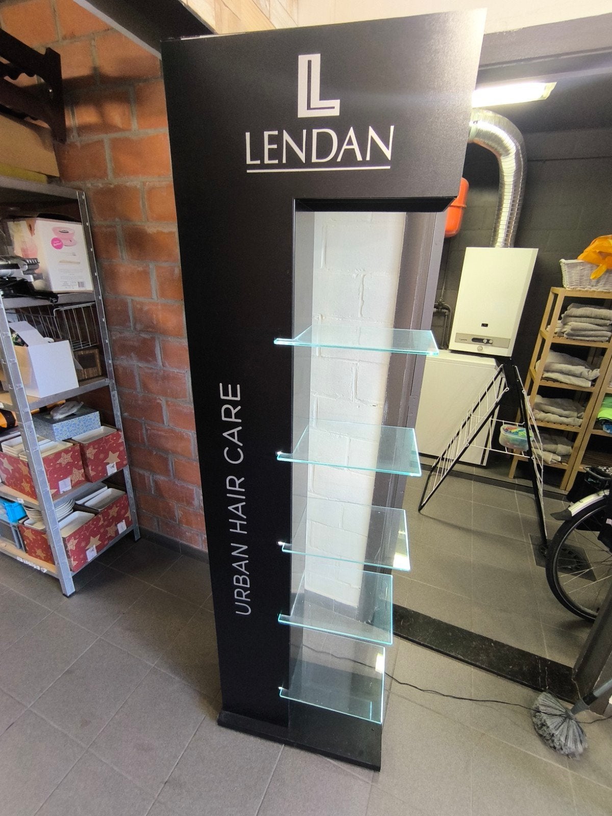Lendan etalage kast !GRATIS!, Huis en Inrichting, Ophalen