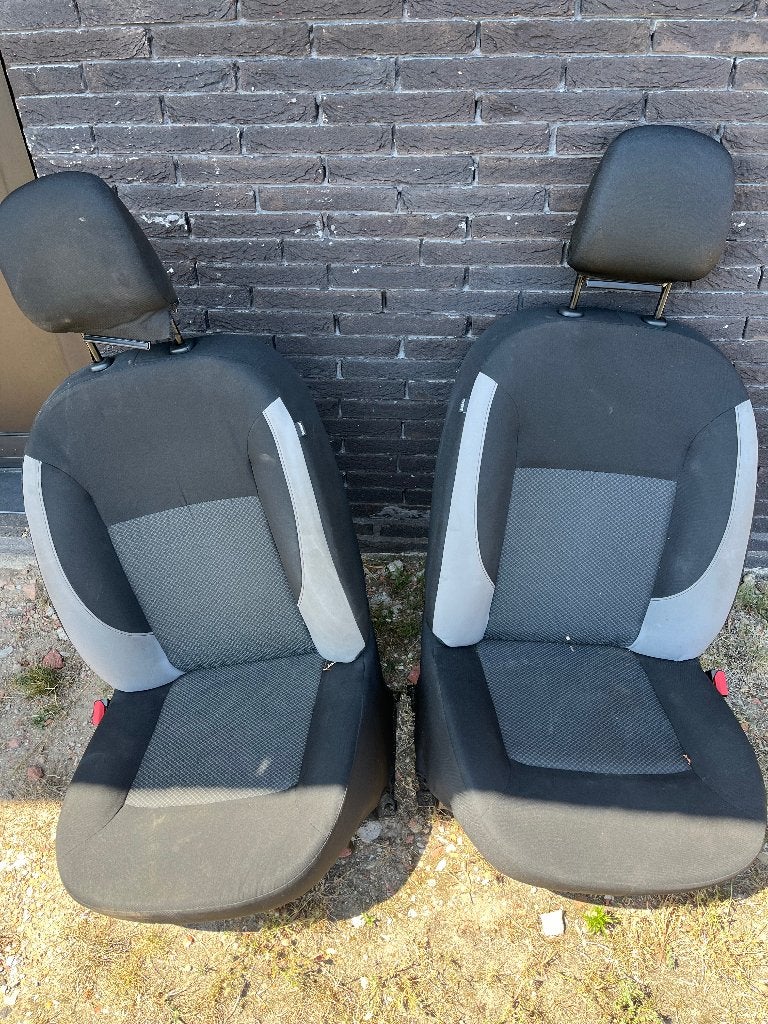 Bestuurder en passagierstoel dacia logan, Ophalen, Gebruikt, Dacia