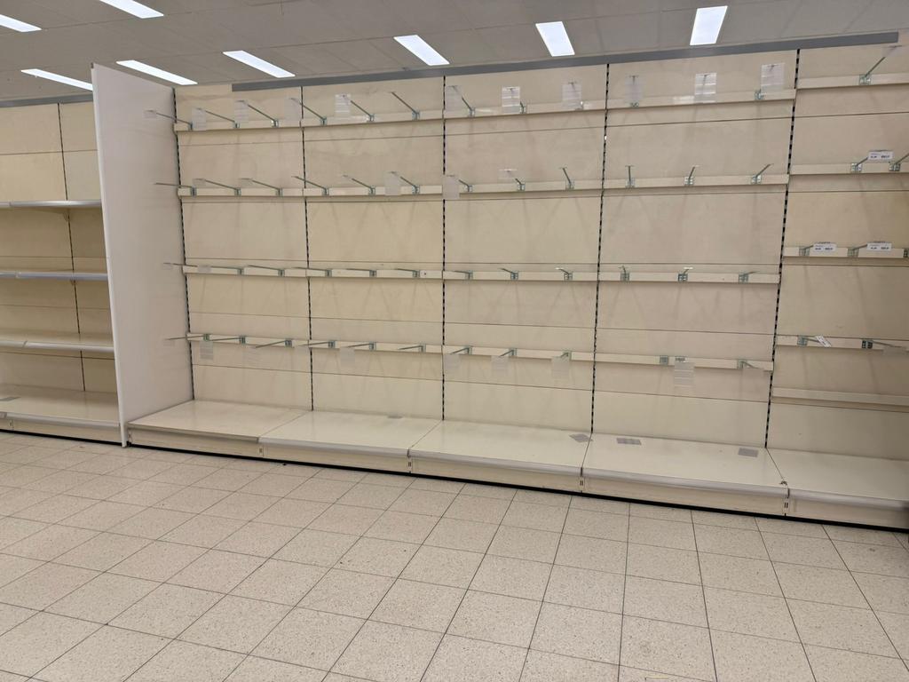 Winkelstellingen en schappen te koop, Koop