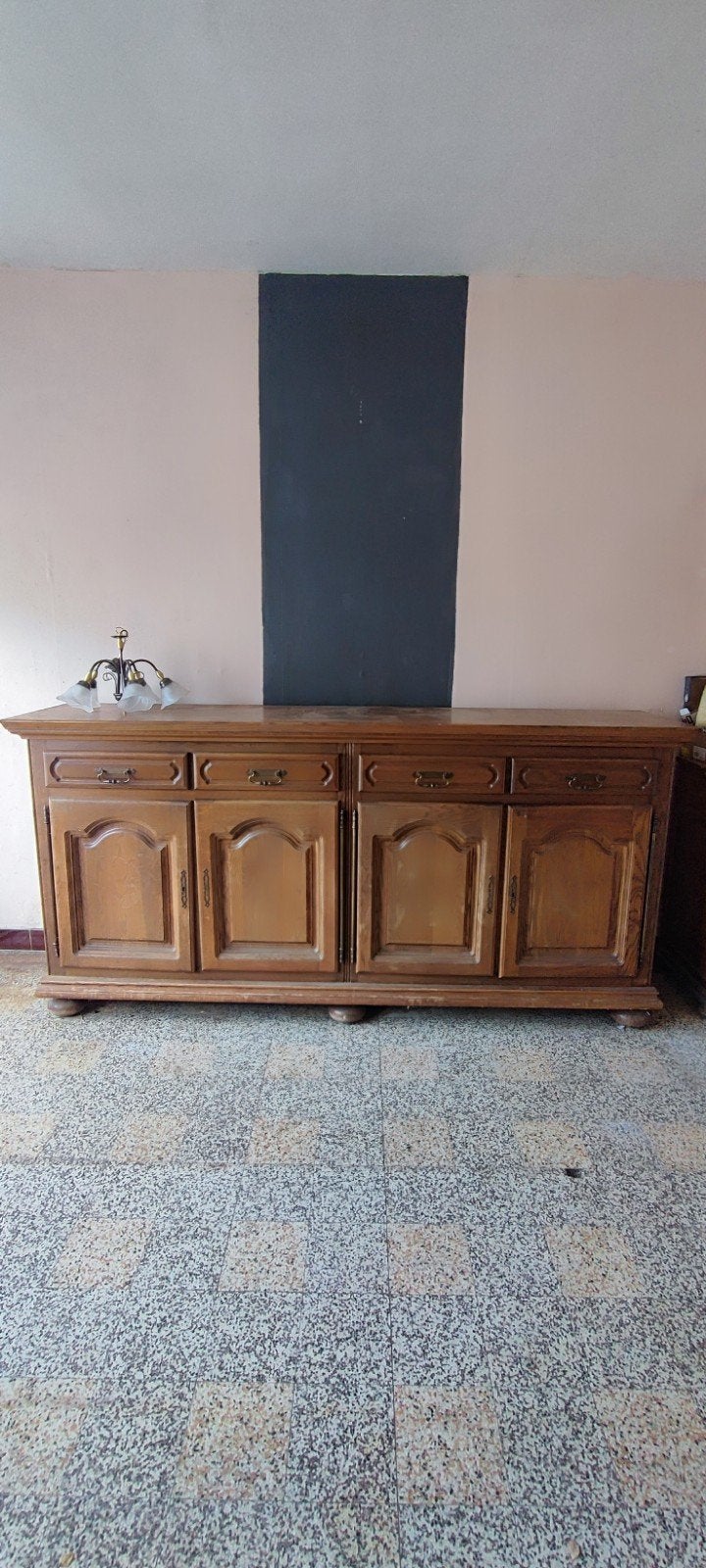Meuble ancien de bonne qualité, + lustre gratuit, Ophalen