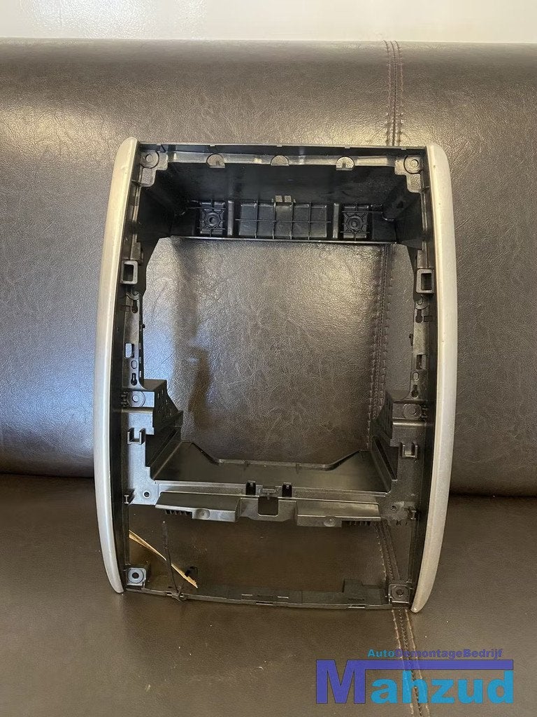 MERCEDES B W245 Radioframe middenconsole 2005-2011, Mercedes-Benz AG, Mercedes-Benz, Utilisé, Mercedesstrasse 120
70372  Stuttgart, DE