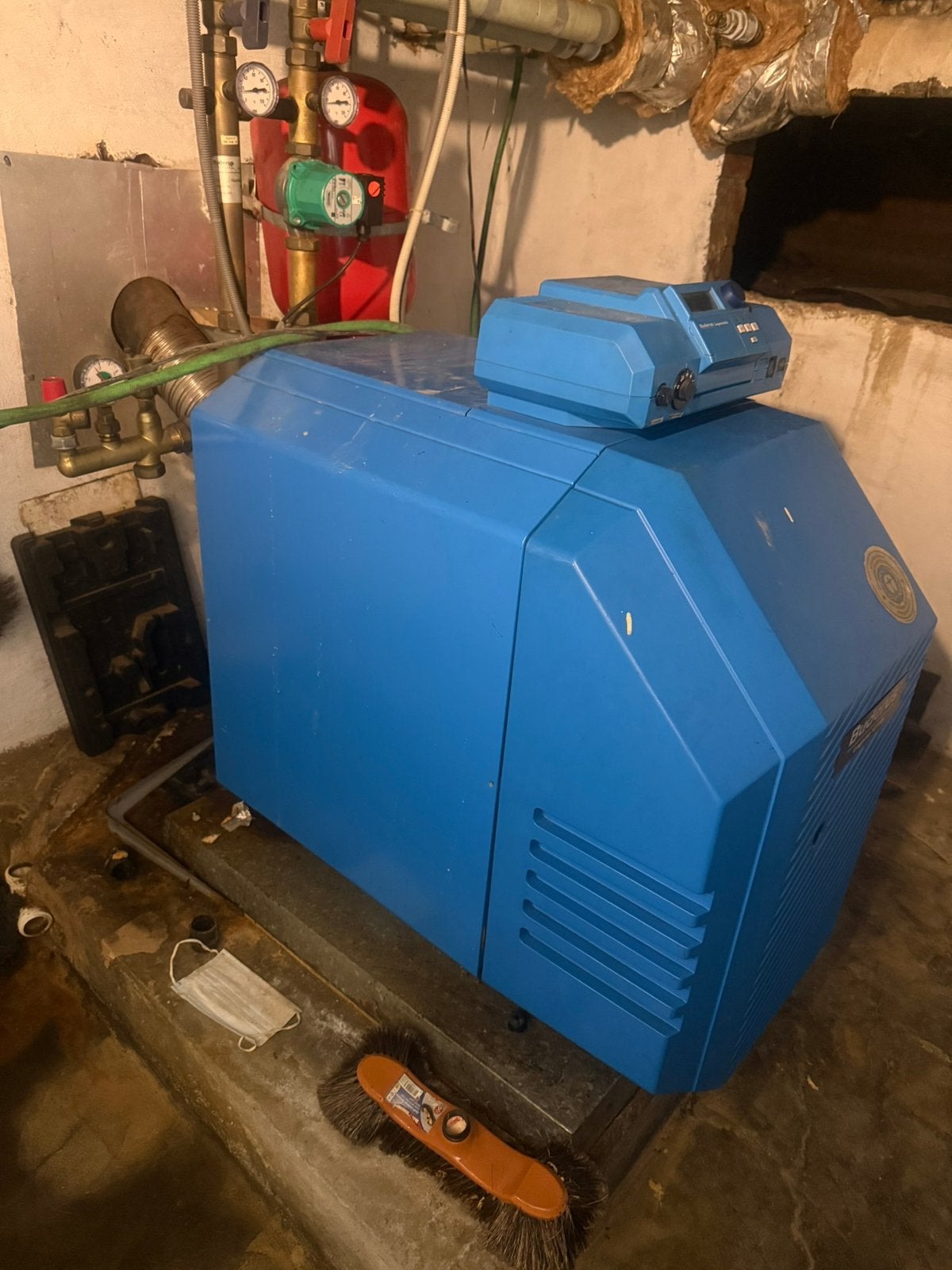 Vente d’une citerne et brûleur à fuel, Bricolage & Construction, 500 à 800 watts, Enlèvement, Utilisé, Autres types