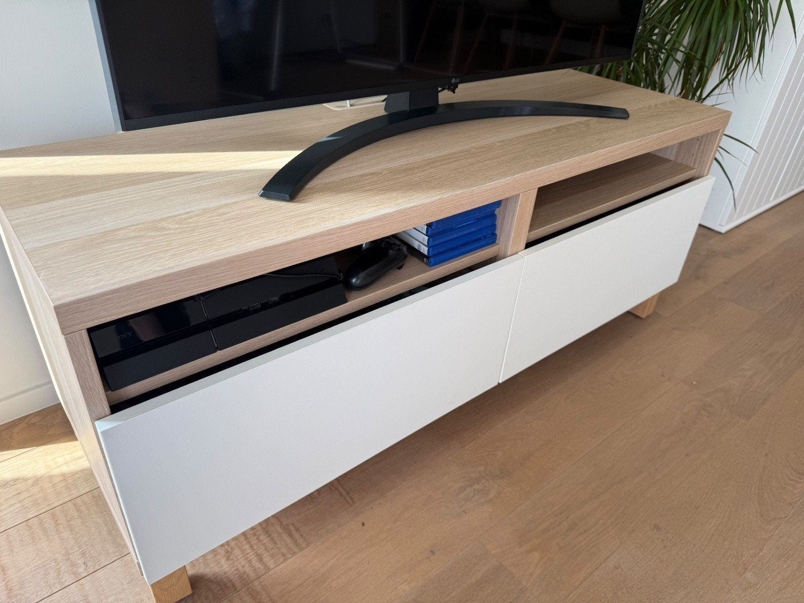 Besta tv meubel eikeneffect/Lapvikken wit, Enlèvement, Comme neuf