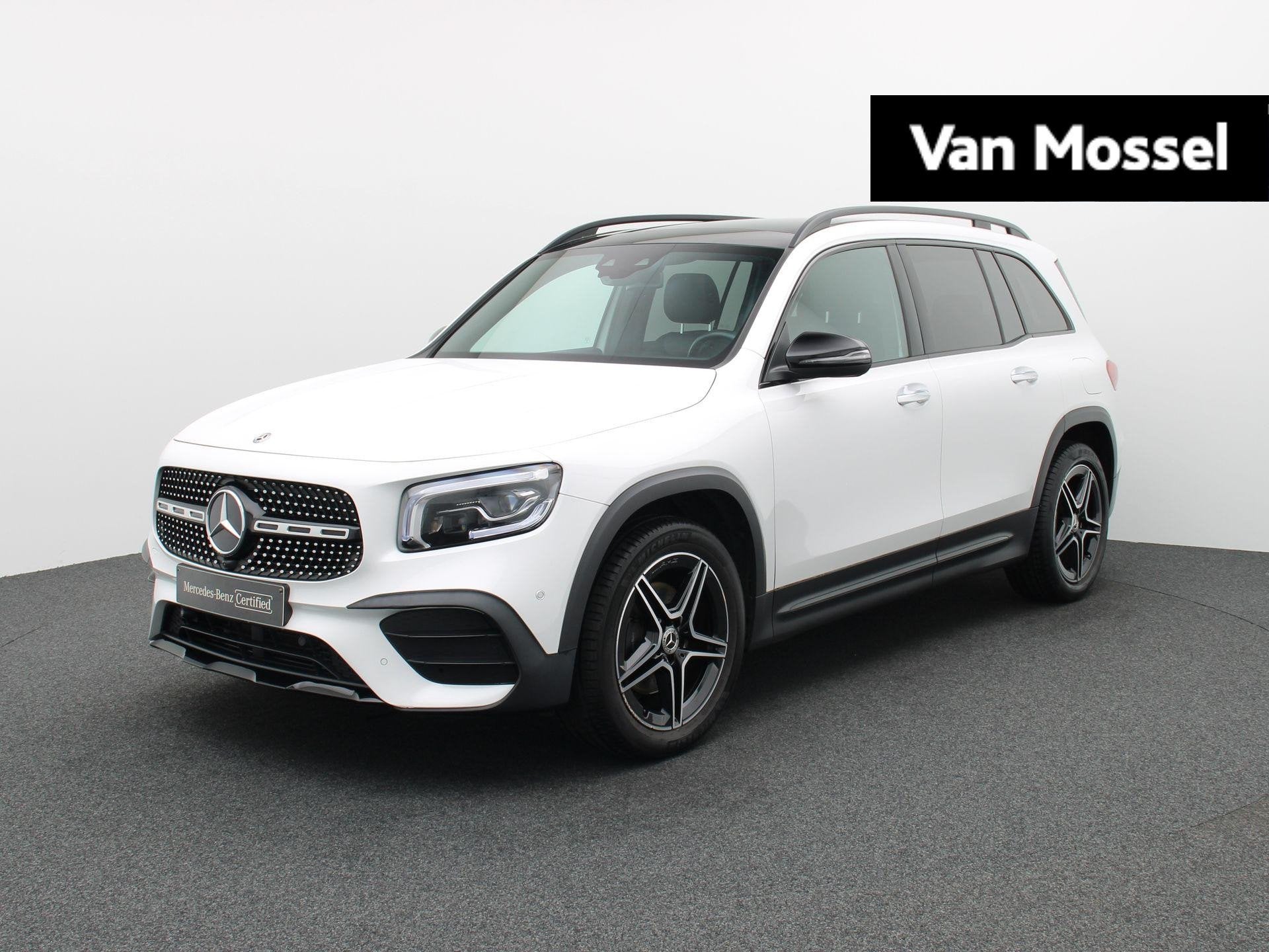 Mercedes-Benz GLB 180 AMG Line + PANORAMISCH DAK + MULTIBEAM, Auto's, Mercedes-Benz, Dealer onderhouden, Stof, Gebruikt, Zwart