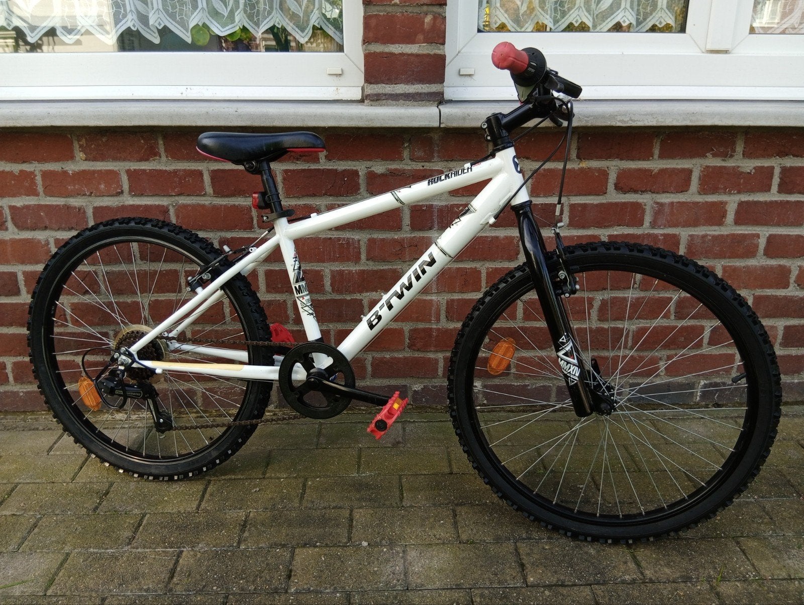 Nouveau vélo de montagne de 24 pouces à 6 vitesses, Vélos & Vélomoteurs, Frein sur jante, Femmes, Comme neuf, Enlèvement
