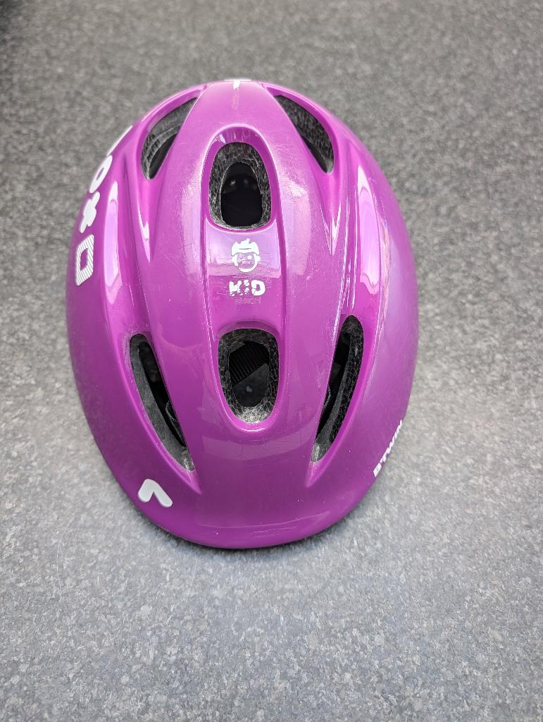 BTWIN fietshelm kind, Fietsen en Brommers, Fietsaccessoires | Fietshelmen, Ophalen, Gebruikt, Jongen of Meisje, Overige maten
