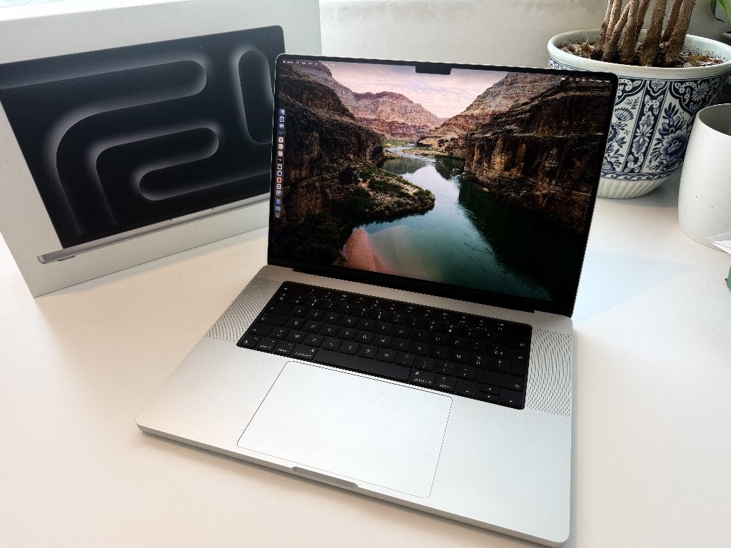 MacBook Pro (16 inch, M4 Pro), Computers en Software, Ophalen, 512 GB, Zo goed als nieuw, MacBook
