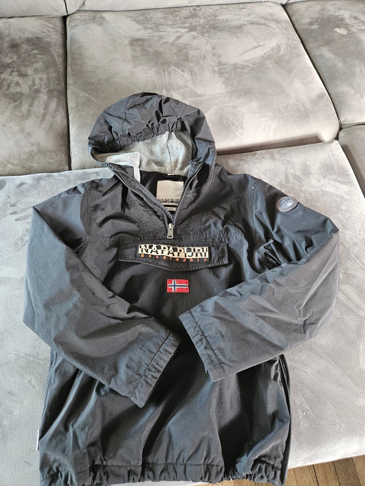 Veste chaude Napapijri taille 12 a 152, Enfants & Bébés, Enlèvement ou Envoi