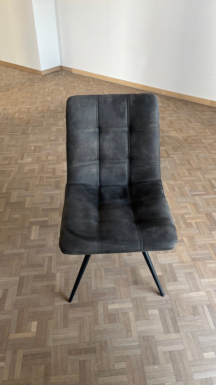 4 Moderne eetkamerstoelen donkergrijs – Zo goed als nieu, Ophalen, Zo goed als nieuw, Stof