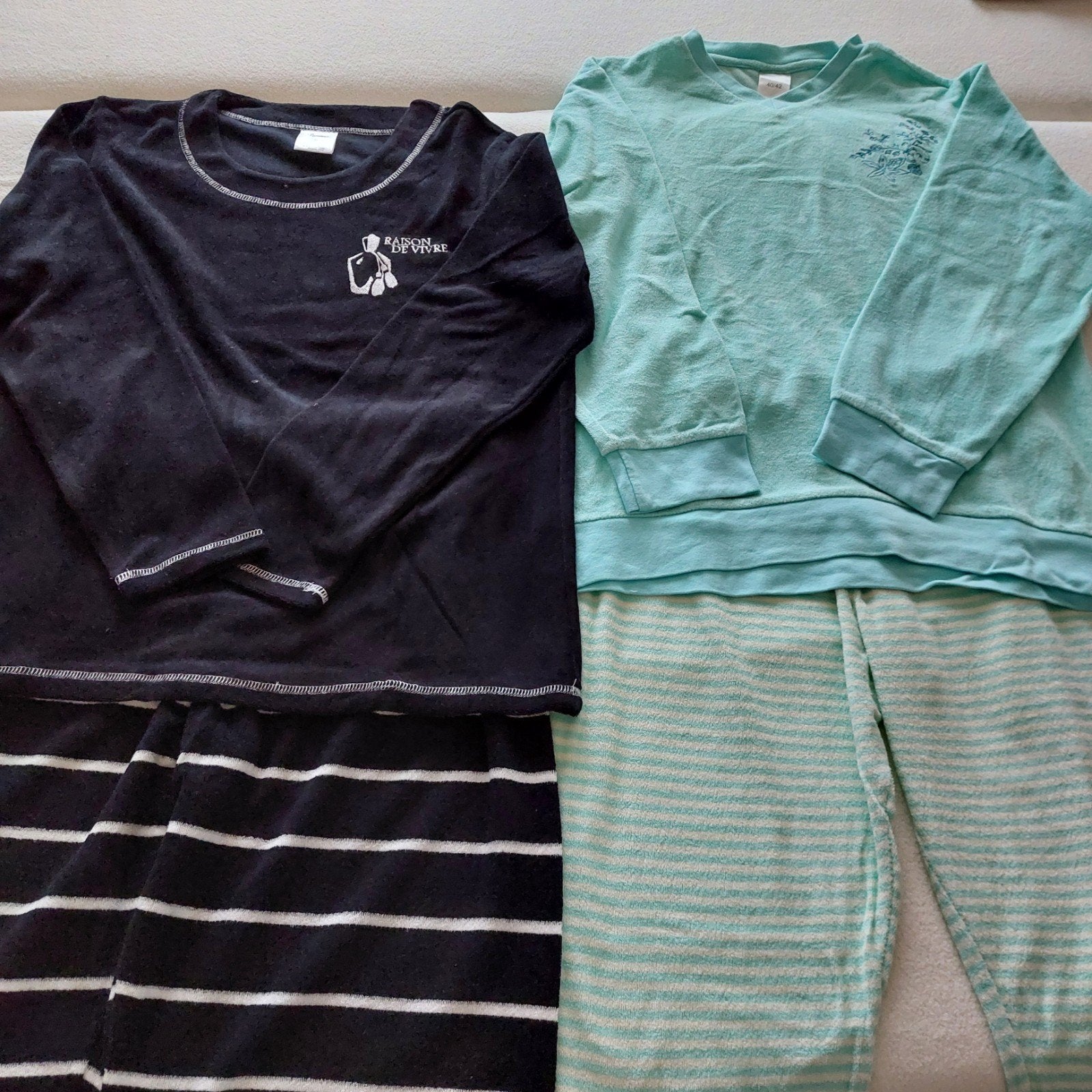 2 pyjama's in badstof medium, Vêtements | Femmes, Pyjamas, Enlèvement, Taille 38/40 (M)