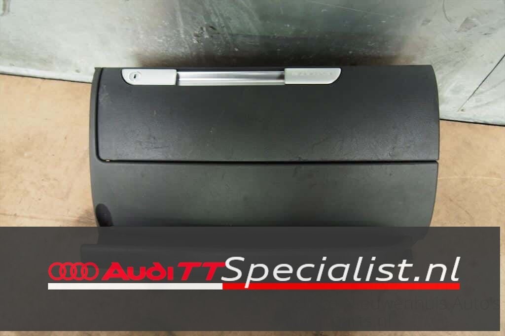 Dasboard Kast Audi TT MK1 Quattro, Gebruikt, -, -, -