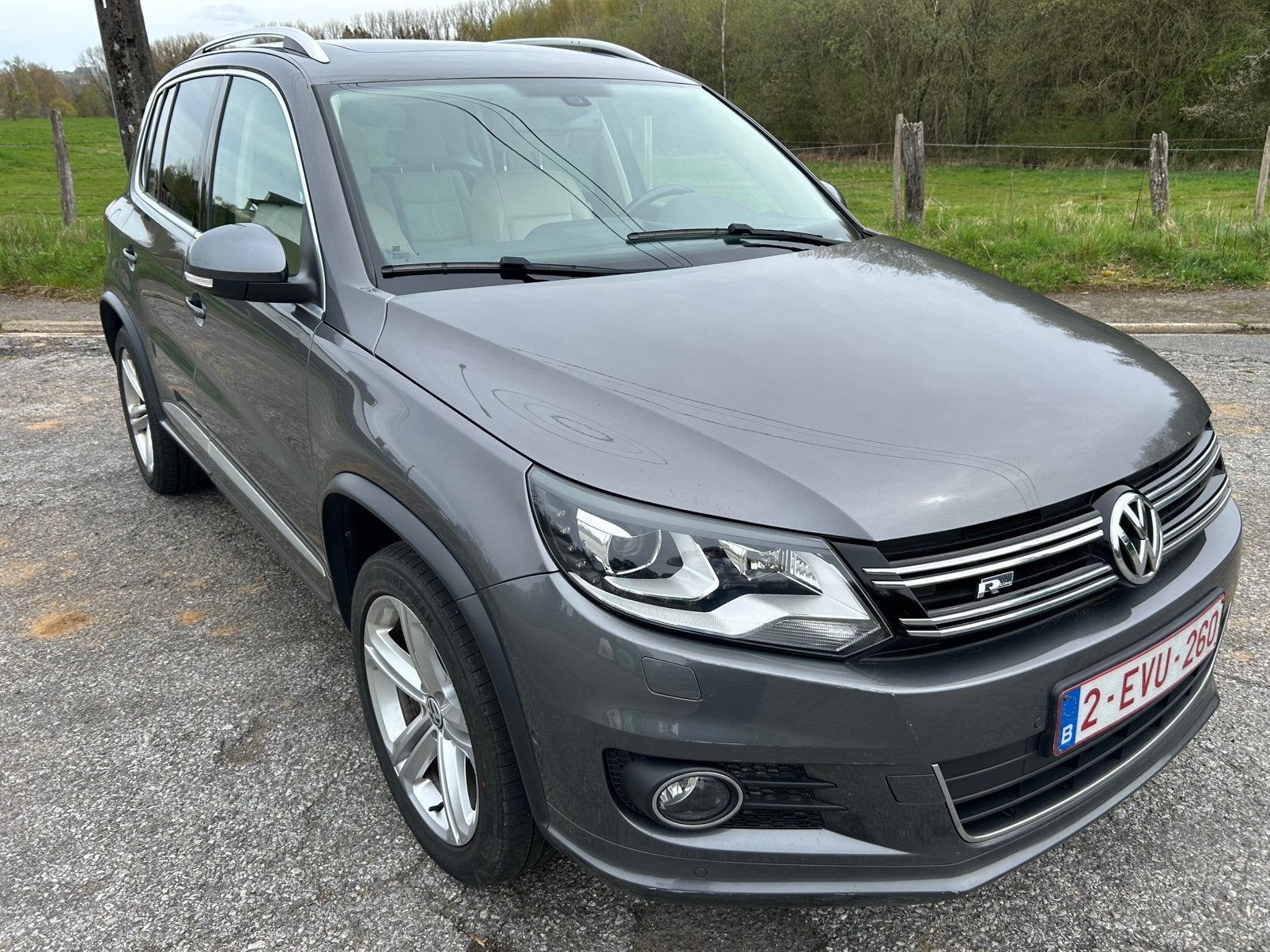 VW TIGUAN 1.4 TSI R-LINE, Autos, Achat, Anti démarrage, Carnet d'entretien, Autres couleurs