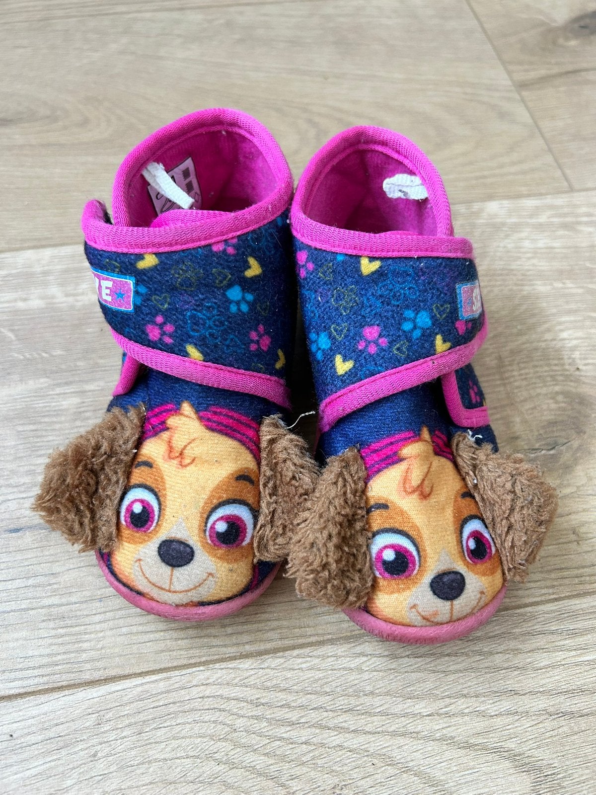 Paw Patrol Skye pantoffels maat 26, Kinderen en Baby's, Slofjes, Jongetje of Meisje, Ophalen of Verzenden, Zo goed als nieuw