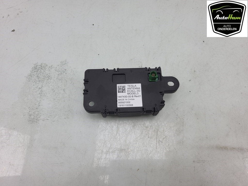 ANTENNE VERSTERKER Tesla Model 3 (01-2017/-) (|144743000B|), Germany_Sales@tesla.com, Gebruikt, Overige automerken, Ludwig-Prandtl-Straße 27 - 29
12526  Berlin, DE