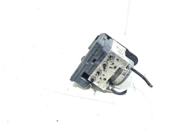 ABS Pomp van een Volkswagen Golf, Gebruikt, -, Volkswagen, -