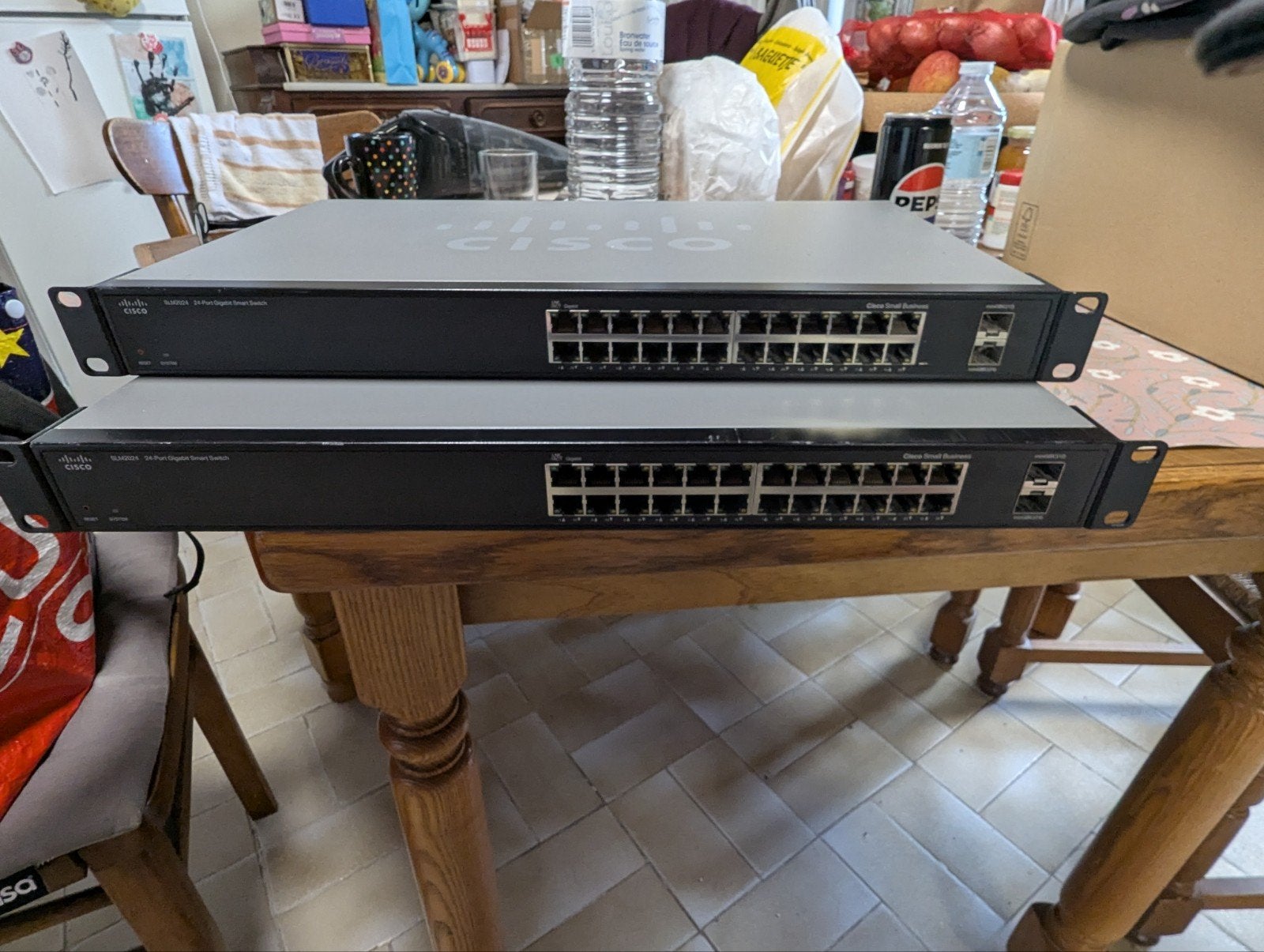 2 Cisco SLM2024 (ook afzonderlijk verkrijgbaar), Computers en Software, Ophalen
